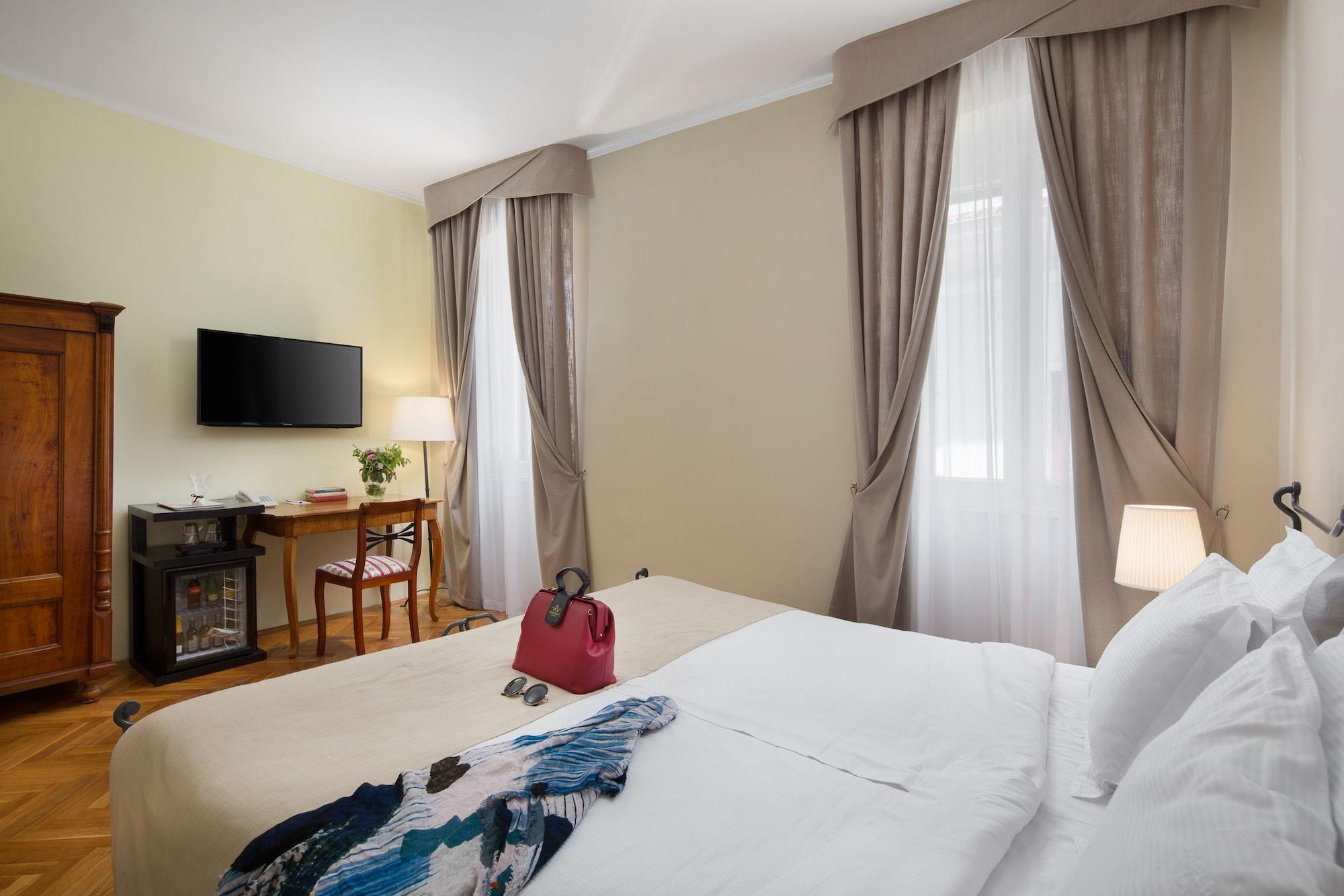Hotel Angelo D'Oro Rovinj Extérieur photo