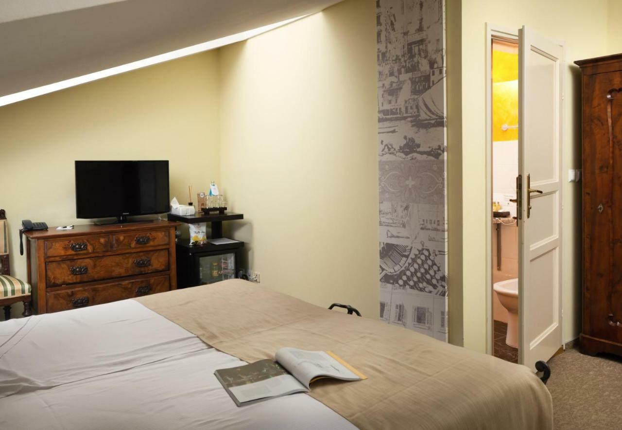 Hotel Angelo D'Oro Rovinj Extérieur photo